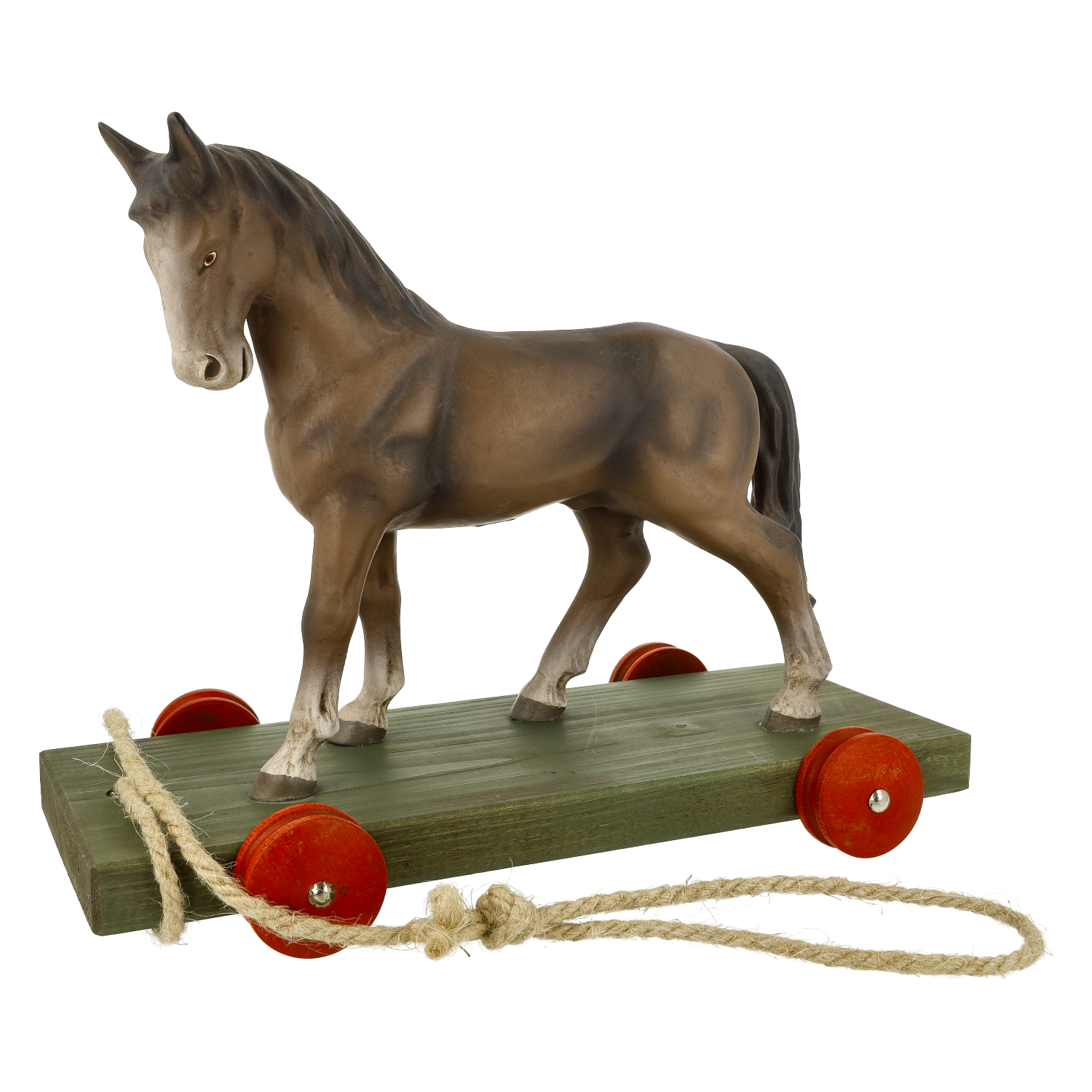 Deko-Ziehspielzeug: braunes Pferd auf grünem Holzbrett mit roten Rädern und Hanfseil, ideal als Vintage-Dekoration oder Kinderzimmer-Accessoire.